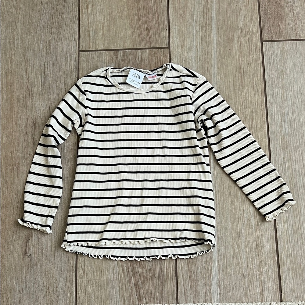 Zara Cream and Black Striped Long-Sleeve Top with Ruffle Trim, size 3-4T